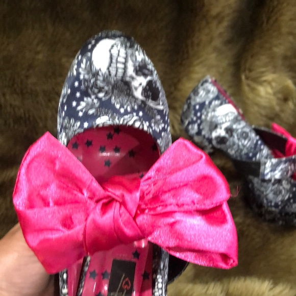 Skull pumps - Picture 3 of 3